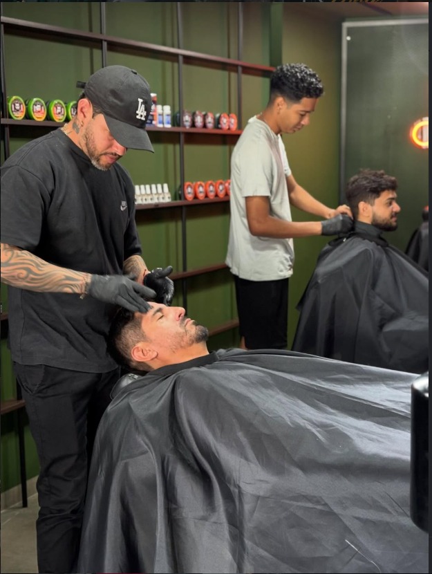 Interior Elite Barbershop